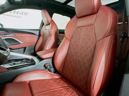 Used 2025 Audi SQ5 Premium Plus w/ Premium Plus Package image 19