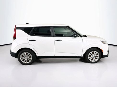 Used 2020 Kia Soul LX image 25