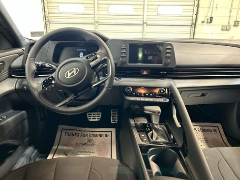 New 2026 Hyundai Elantra SEL Sport Premium FWD image 4
