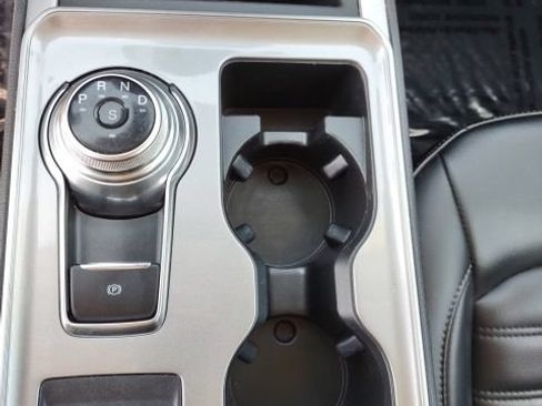 Used 2024 Ford Edge SEL AWD/4WD image 14