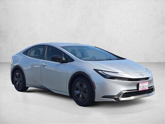 Used 2026 Toyota Prius Plug-In Hybrid FWD image 3