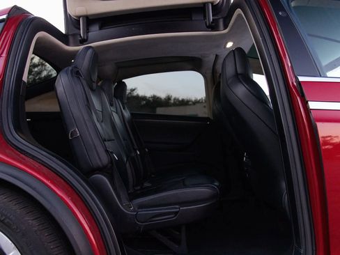 Used 2017 Tesla Model X 75D image 40