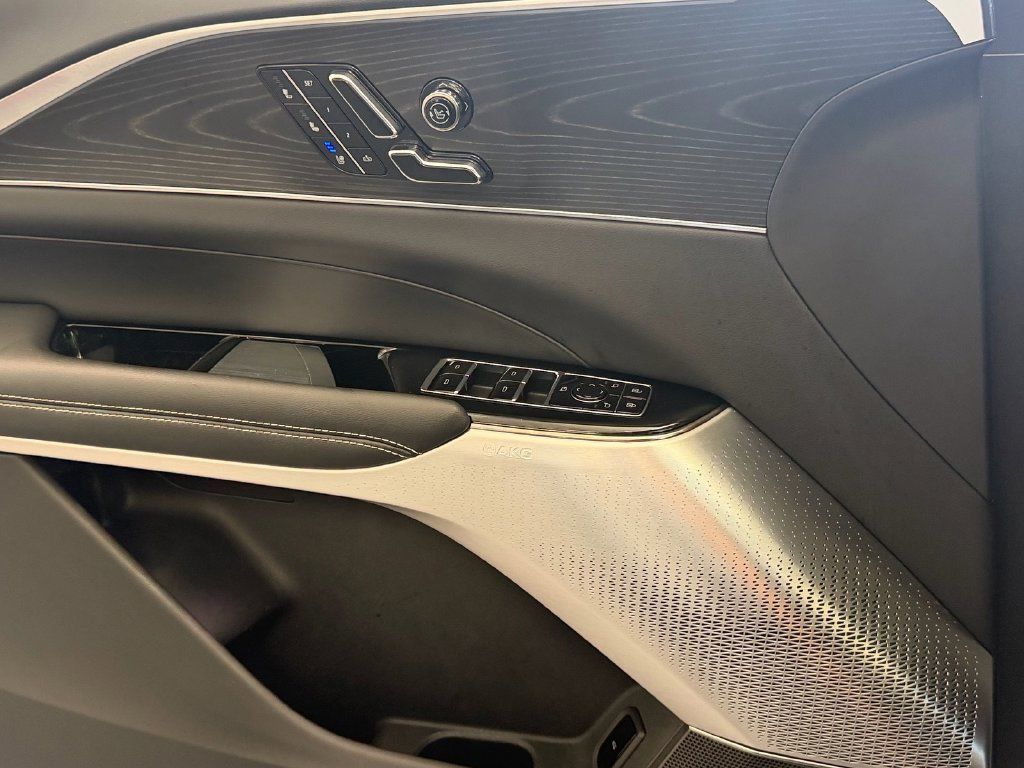 Used 2025 Cadillac Lyriq Sport w/ LPO, Floor Liner Package AWD/4WD image 29
