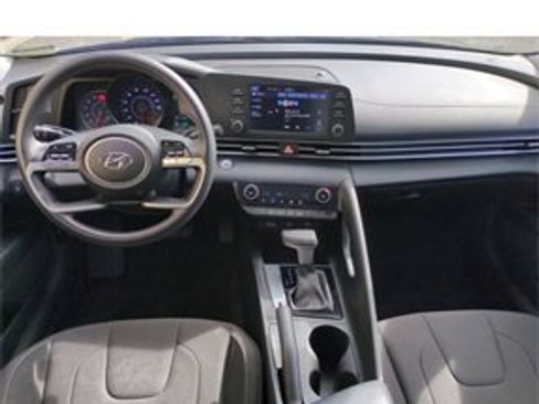 Certified 2023 Ford F250 Platinum image 29