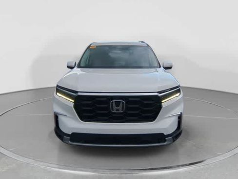 Used 2023 Honda Pilot Elite image 3