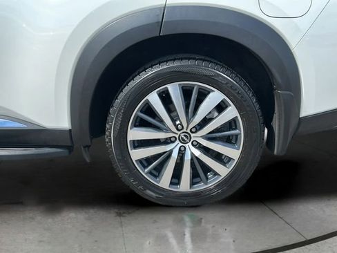 Used 2022 Nissan Pathfinder Platinum w/ Cargo Package image 28