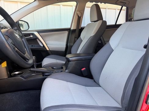 Used 2015 Toyota RAV4 XLE FWD image 12