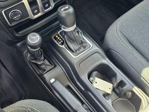 Used 2024 Jeep Wrangler Sport S image 24