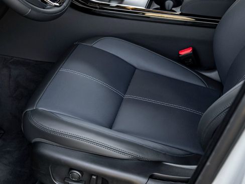 New 2026 Land Rover Range Rover Velar Dynamic SE image 15