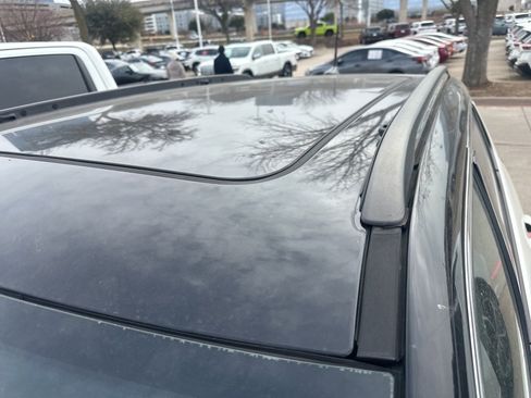 Used 2018 Jeep Compass Limited w/ Navigation Group image 6