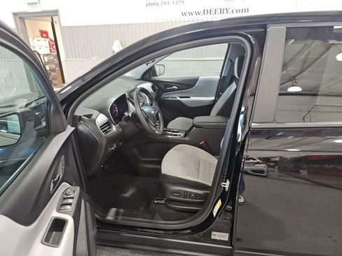 Used 2023 Chevrolet Equinox LS AWD/4WD image 11