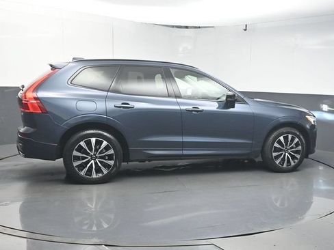 Used 2024 Volvo XC60 B5 Core AWD/4WD image 8