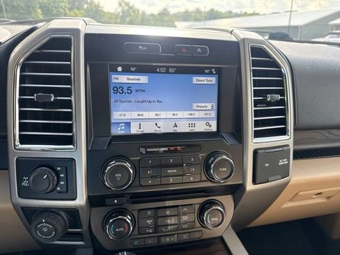 Used 2016 Ford F150 Lariat w/ Equipment Group 501A Mid AWD/4WD image 23