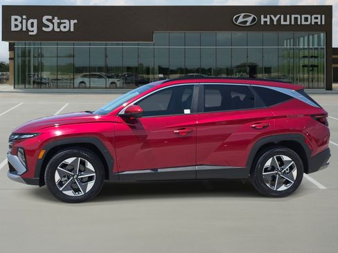 Used 2025 Hyundai Tucson SEL FWD image 2
