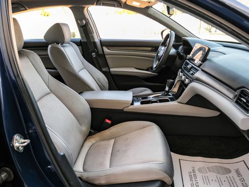 Used 2020 Honda Accord LX image 33