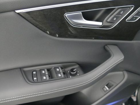 New 2026 Audi Q8 Premium Plus image 11