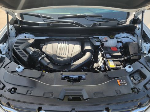 Used 2025 GMC Acadia Elevation image 36