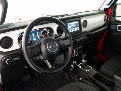 Used 2021 Jeep Wrangler Unlimited Islander image 4