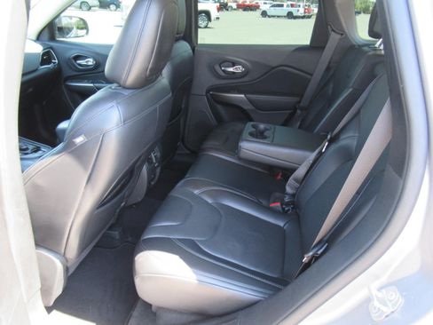 Used 2020 Jeep Cherokee Limited AWD/4WD image 30
