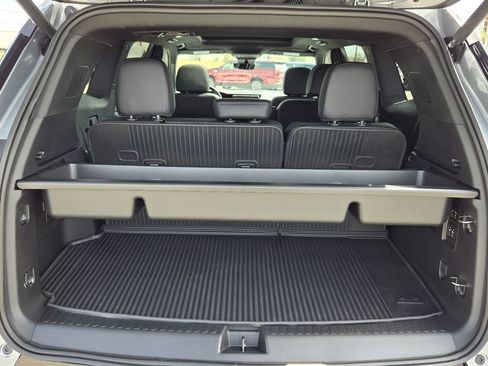 New 2026 GMC Acadia Denali AWD/4WD image 9