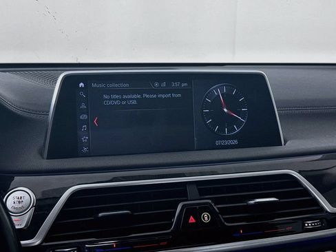 Used 2018 BMW 750i xDrive AWD/4WD image 16