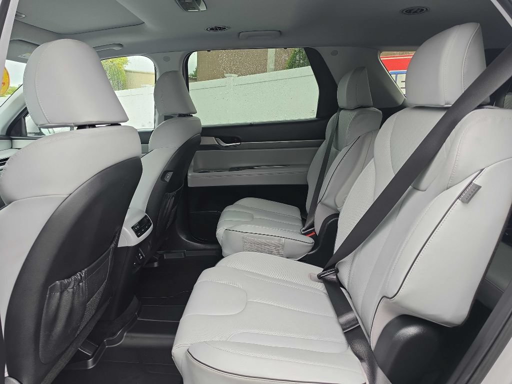 Used 2025 Hyundai Palisade SEL AWD/4WD image 16