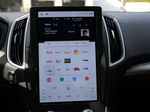 Used 2022 Ford Edge SEL w/ Convenience Package image 23