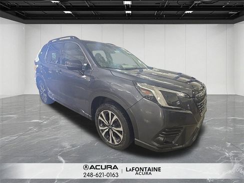 Used 2022 Subaru Forester Limited image 3