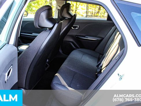 Used 2025 Kia K4 LXS image 18