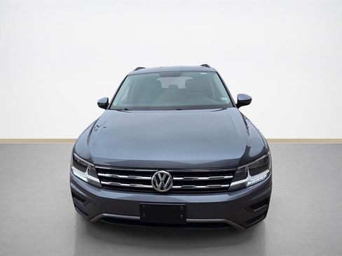Used 2018 Volkswagen Tiguan S image 9