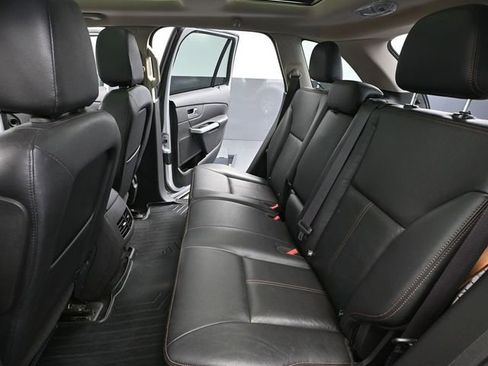 Used 2013 Ford Edge SEL image 35