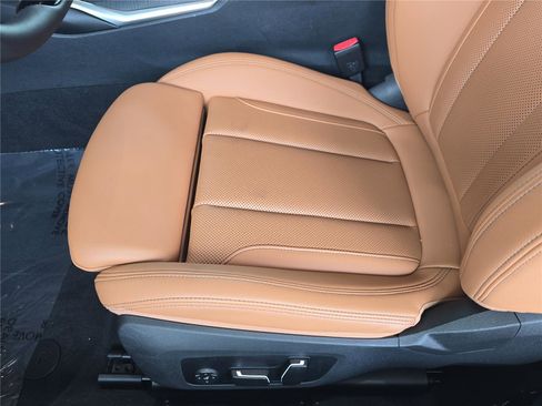 Certified 2025 BMW 430i Coupe w/ Convenience Package image 15