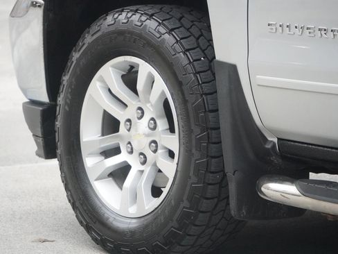 Used 2018 Chevrolet Silverado 1500 LT w/ All Star Edition AWD/4WD image 37