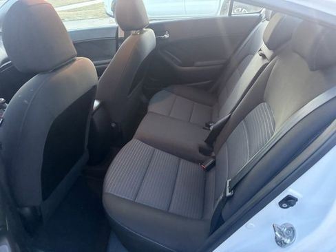 Used 2016 Kia Forte LX w/ LX Popular Plus Package image 10
