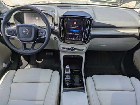 New 2026 Volvo XC40 B5 Ultra w/ Protection Package Premier AWD/4WD image 15