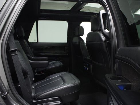 Used 2019 Ford Expedition Limited w/ Equipment Group 301A image 16