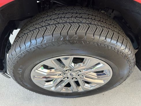 Used 2025 Ford F150 Lariat w/ Equipment Group 501A Mid AWD/4WD image 7