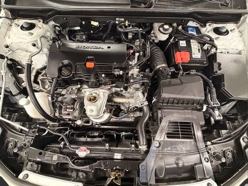 Used 2023 Honda Civic Sport image 9