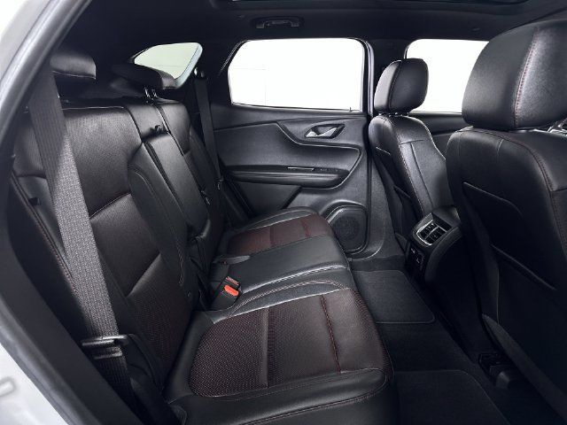 Used 2021 Chevrolet Blazer RS w/ Enhanced Convenience Package FWD image 28