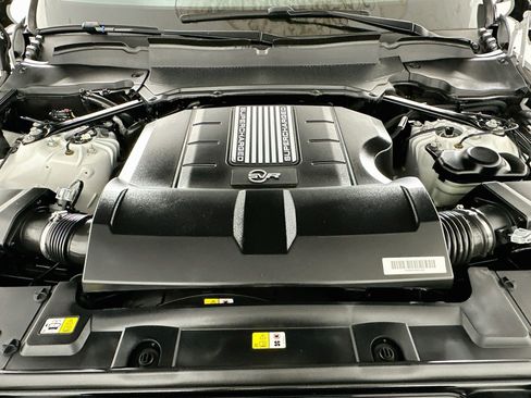 Used 2022 Land Rover Range Rover Sport SVR Carbon Edition AWD/4WD image 32
