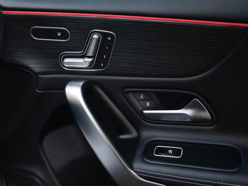 Used 2021 Mercedes-Benz A 220 4MATIC image 42