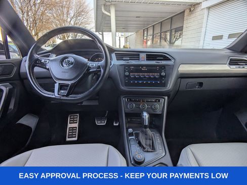 Used 2021 Volkswagen Tiguan SEL AWD/4WD image 17