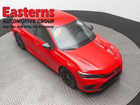 Used 2024 Honda Civic Sport image 3