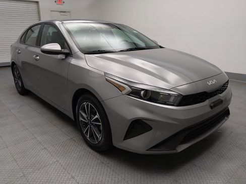 Used 2023 Kia Forte LXS image 13