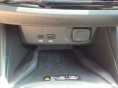 Used 2024 Buick Envista Sport Touring w/ Convenience I Package FWD image 21