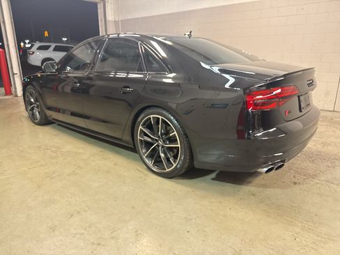 Used 2017 Audi S8 Plus AWD/4WD image 5
