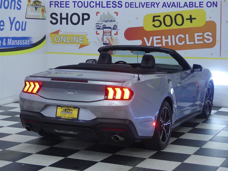 Used 2025 Ford Mustang Premium RWD image 7