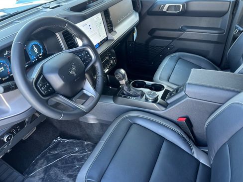 New 2025 Ford Bronco Outer Banks image 9