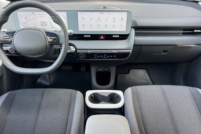 Certified 2024 Hyundai Ioniq 5 SEL RWD image 17