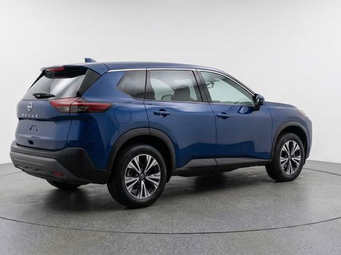 Used 2023 Nissan Rogue SV image 9